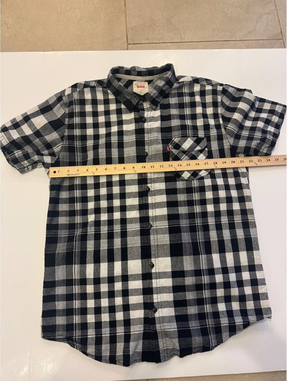 Levi’s Men’s Shirt XL Black White Plaid Short Sleeve Button Front Cotton